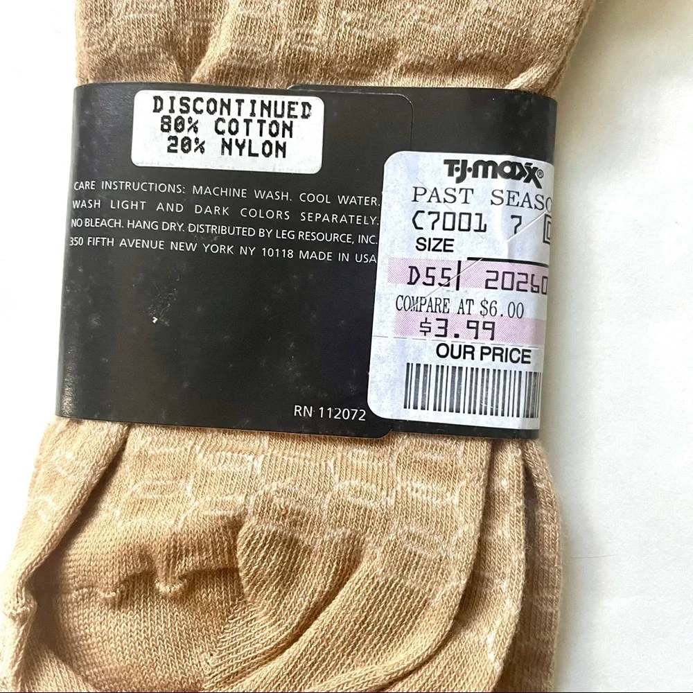 🎯3/$10 NWT Anne Klein Tan Knee High Trouser Socks Tan